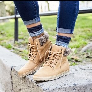 Cliffs by White Mountain Women's Kudrow Lace-Up Ankle Boot